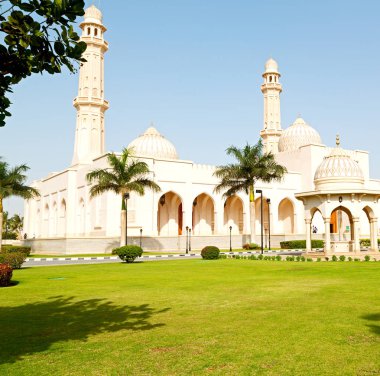 Umman muscat oteli eski Camii Minare ve din gökyüzü temizleyin