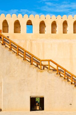 Umman Muscat eski savunma fort battlesment gökyüzü bir