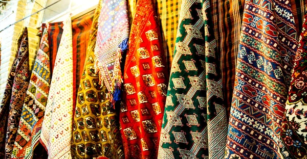 In iran scarf in a  market texture — Stock Photo, Image