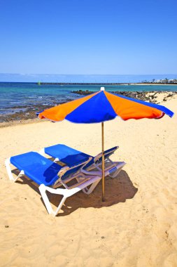Beyaz kıyısında lanzarote İspanya orange