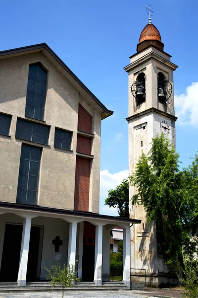 Bari eski kilise tuğla kaldırım İtalya lomb kapalı — Stok fotoğraf