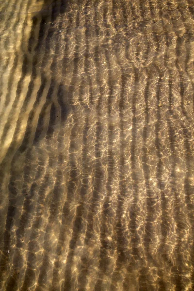 Mouillé dans le sud de la Chine sable de mer et la plage — Photo