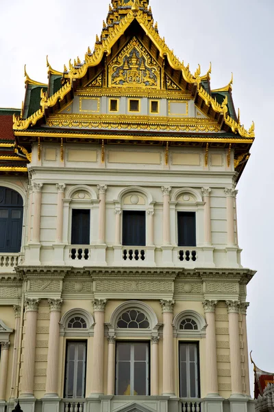 Tailândia templo telhado wat palácios mosaico — Fotografia de Stock