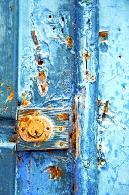 tokmağı paslı metal çivi kirli soyulmuş Paint'te