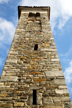   Borghi eski soyut İtalya'da duvar ve kilise 