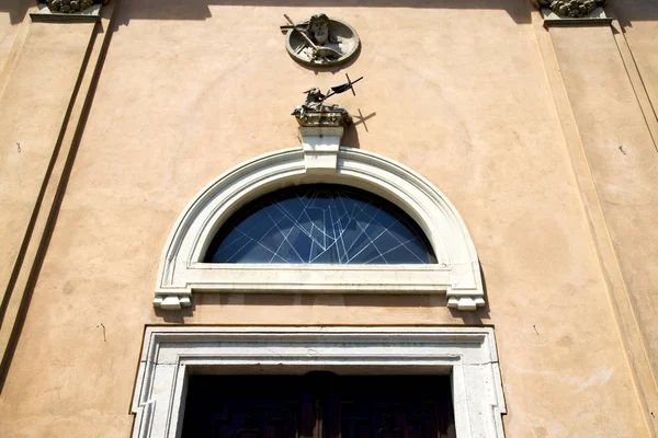 Rosa ventana italia lombardía la jerago viejo iglesia clo — Foto de Stock