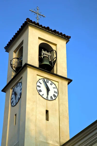 Bir Solbiate olona kilise kule çan güneşli bir gün — Stok fotoğraf