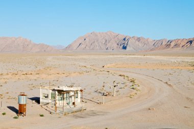 İran eski benzin istasyonunda  