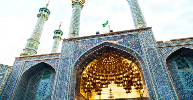 İran ve eski antika Camii minaresi