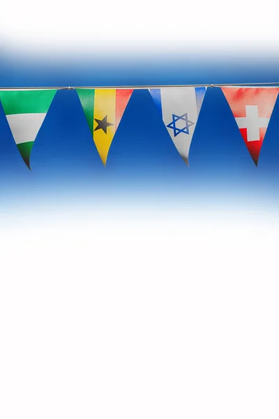 W RPA dekoracyjne, wymachując flagami — Zdjęcie stockowe