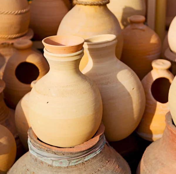 En oman moscatel la vieja cerámica mercado venta fabricación — Foto de Stock
