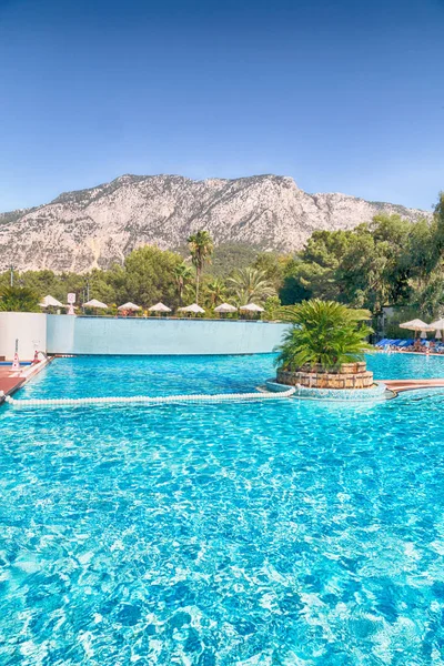 Türkiye resort havuz lüks tatil — Stok fotoğraf
