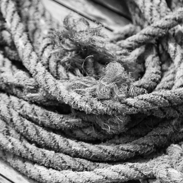 Веревка для яхт и аксессуаров — стоковое фото