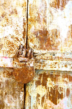 paslı kahverengi Fas Afrika kırmızı ev ve güvenli asma kilit 