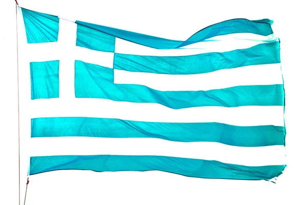 Белый размахивая греческим флагом в голубом небе и флагштоком — стоковое фото