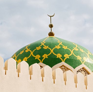 Umman muscat oteli eski Camii Minare ve din gökyüzü temizleyin