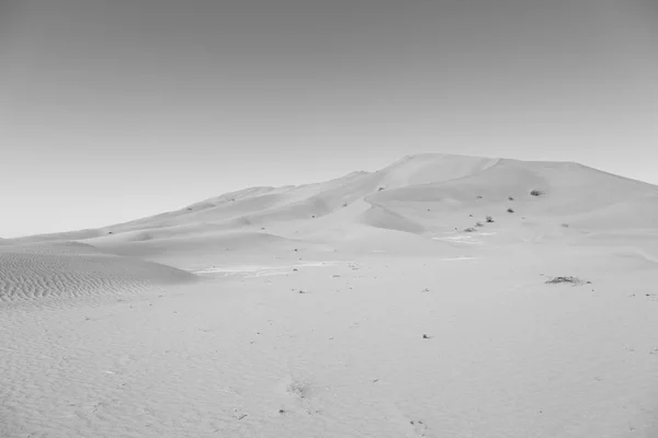 Em oman velho deserto esfregar al khali o quarto vazio e ao ar livre — Fotografia de Stock