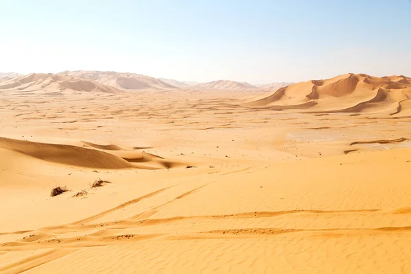 Dans oman vieux désert frotter al khali le quartier vide et en plein air — Photo