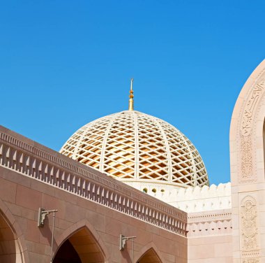 Umman muscat oteli eski Camii Minare ve din gökyüzü temizleyin