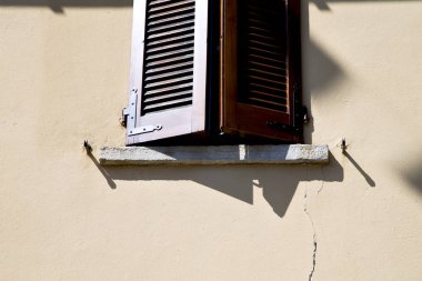 Avrupa İtalya Lombardiya milano eski pencere b çekim