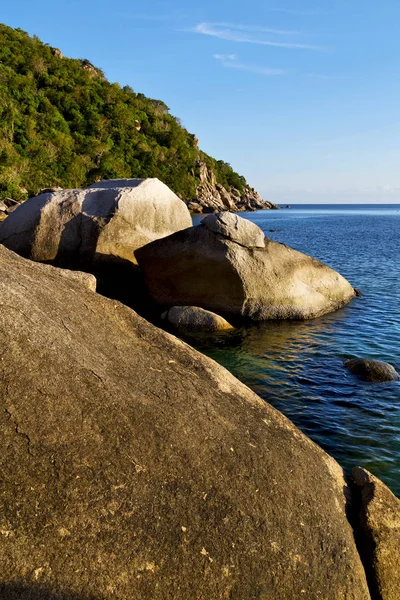 Taş Tayland kho tao bay soyut bir mavi m — Stok fotoğraf