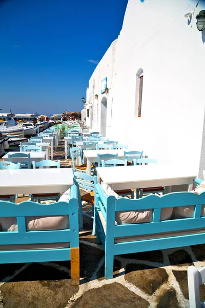 Santorini Európában táblázat Görögország régi étterem szék és a su — Stock Fotó