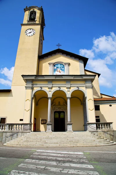 Övergångsstället kyrkan Italien det gamla vägg-tornet — Stockfoto