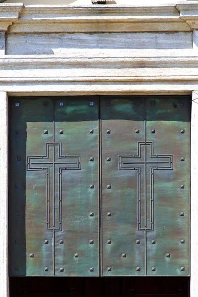 Porta astratta chiesa lombarda colonna milanese antica — Foto Stock