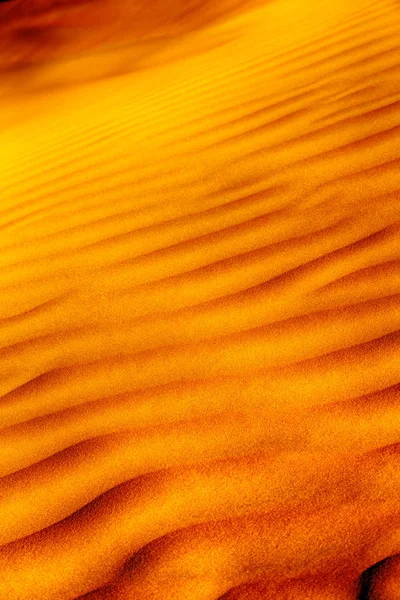 在阿曼抽象纹理 l 老沙漠和空季 — 图库照片