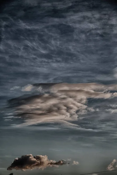 En filipinas nube abstracta y puesta de sol — Foto de Stock