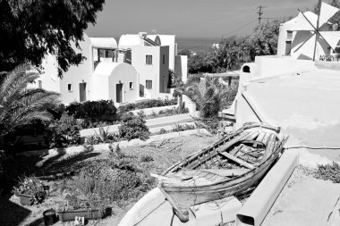 Eski kasaba beyaz tekne mimari denizde  