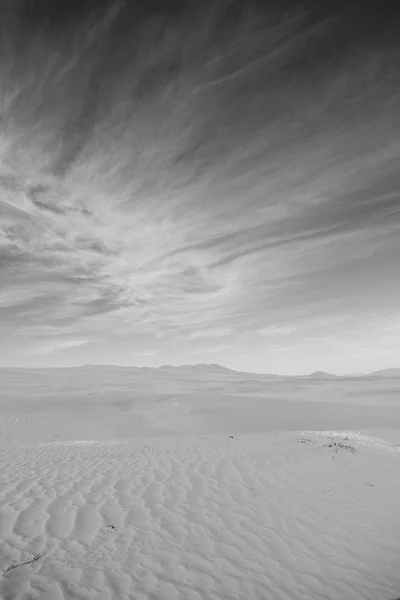 Em oman velho deserto esfregar al khali o quarto vazio e ao ar livre s — Fotografia de Stock