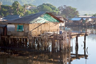  gecekondu yoksul insanlar için evde  