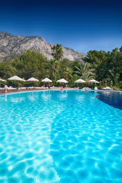 In turkey resort piscina vacanza di lusso — Foto Stock