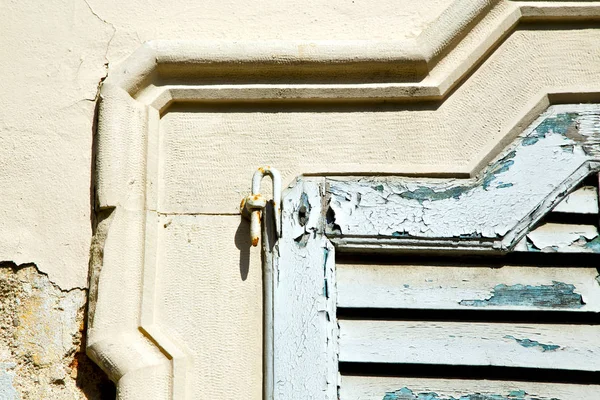 Venegono varese itália abstrato seta janela — Fotografia de Stock