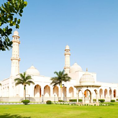 Umman muscat oteli eski Camii Minare ve din gökyüzü temizleyin