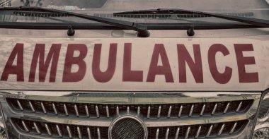   bir ambulans kavramı tıbbi bakım kaporta