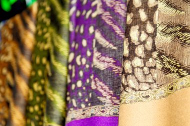   Aksesuar Derma eşarp ve başörtüsü  