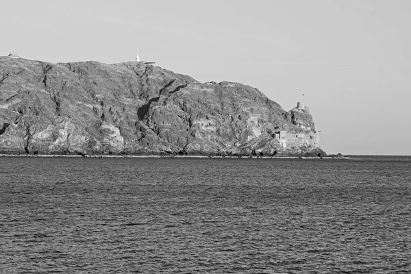 In oman muscat rock  the old defensive — Stock Photo, Image