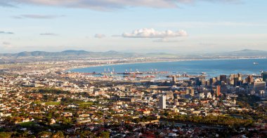 Güney Afrika cape town şehir manzarası içinde Masa Dağı