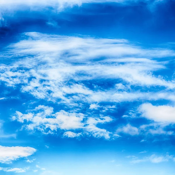 Vista del cielo soffice e nuvoloso come il paradiso — Foto Stock