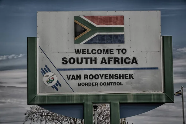在南非控制边界信号欢迎概念 — 图库照片