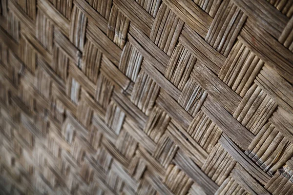 Uma construção de parede em bambu de vime — Fotografia de Stock