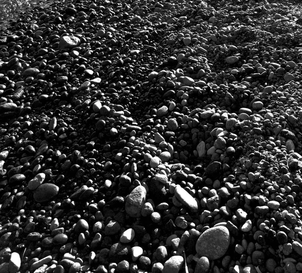Βράχος στη θάλασσα και την παραλία στην Ευρώπη Ελλάδα στην Μύκονο — Φωτογραφία Αρχείου