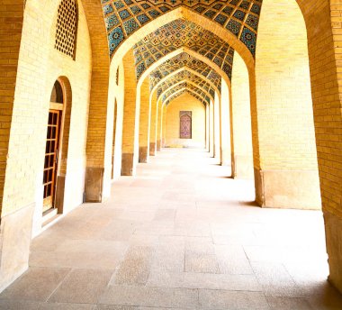 İran Şiraz koridor geçiş 