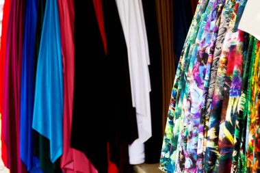 bir Pazar doku İran eşarp  