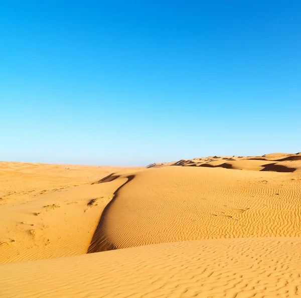 En oman viejo desierto frotar al khali el cuarto vacío y al aire libre — Foto de Stock