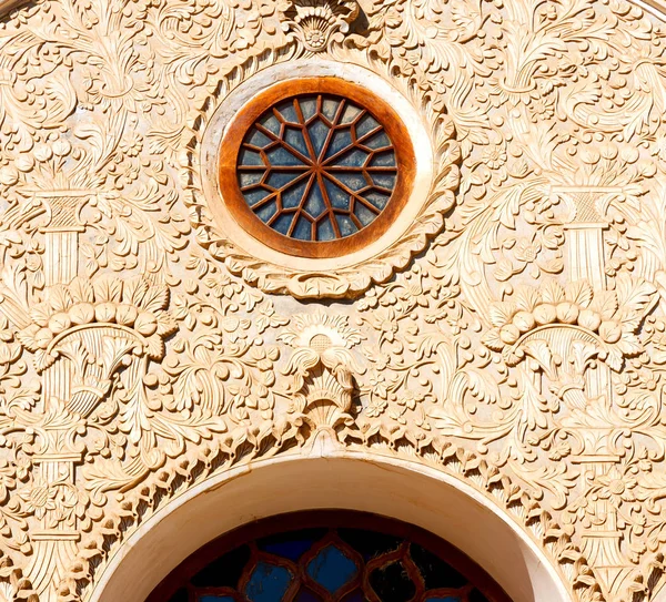 イランの古い建築の窓で — ストック写真