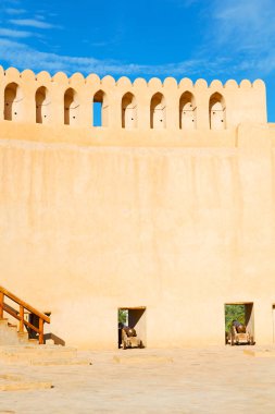 Umman Muscat eski savunma fort battlesment gökyüzü bir