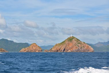   Tekne ve Pasifik Okyanusu görünümünden   